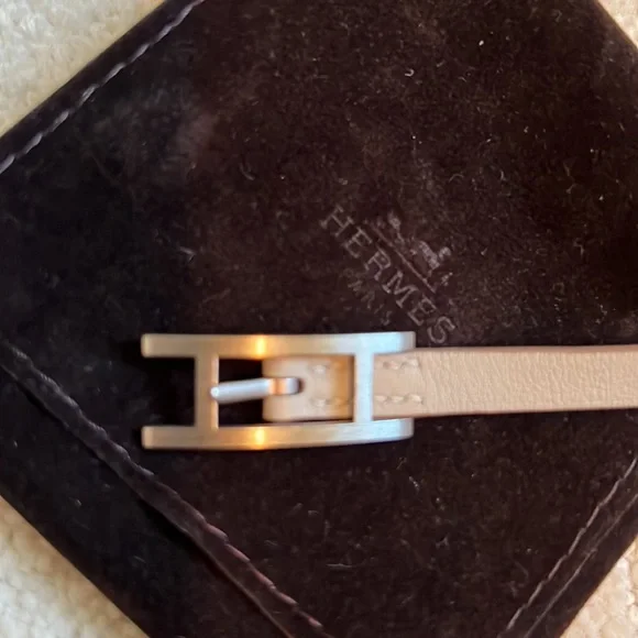 Hermes Hapi- like new in box with dust bag- brushed titanium hardware